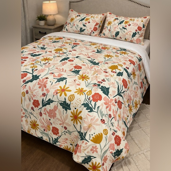 Pillowfort Other - Pillowfort Floral Duvet Cover Set - Pink, Yellow, Green, With 2 Pillow Cases